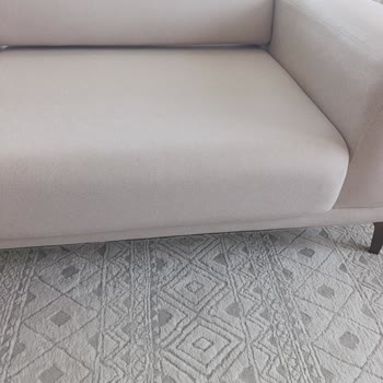 Milena Koltuk Takımındaki Renk Farklılıkları, Çökme Ve Lekeler Nedeniyle Tam İade Talebi