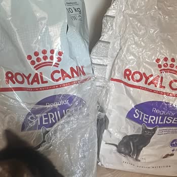Pet Merkezi Orijinalliği Şüpheli Royal Canin Kedi Maması İçin Ücret İadesi Ve İnceleme Talebi