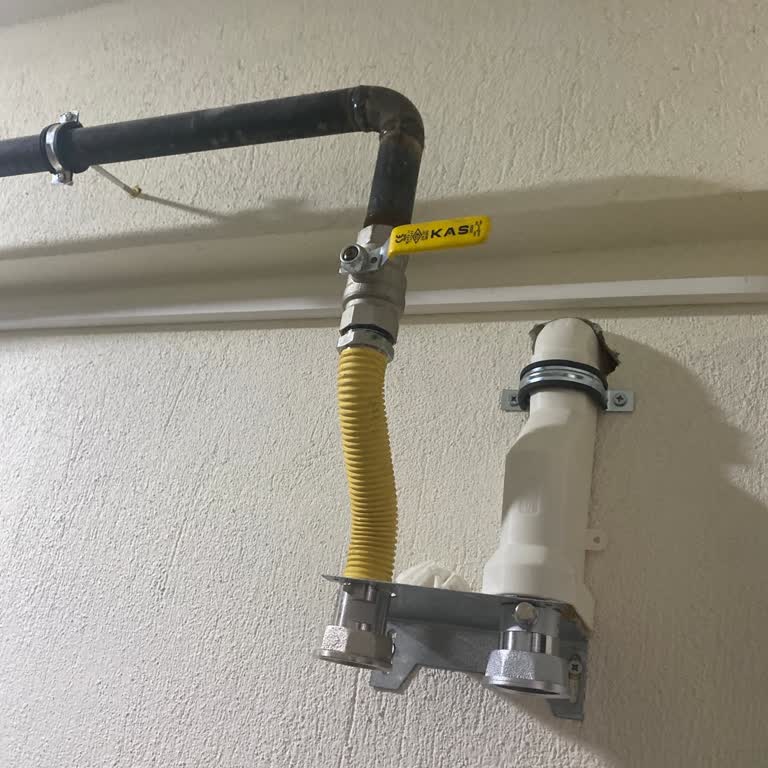 Peşin Ödenen Doğalgaz Bağlantısı Açılmıyor, Bebekli Aile Mağdur