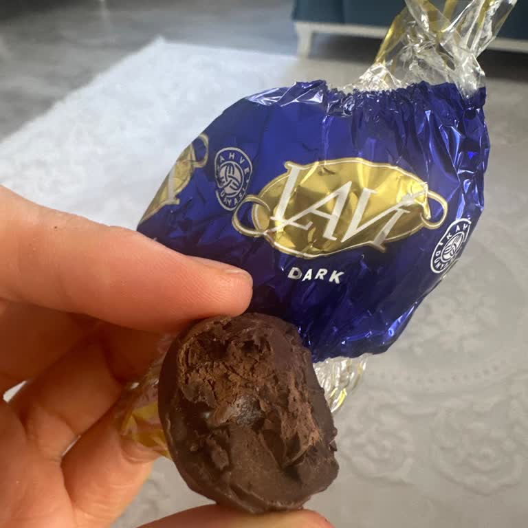 Kahve Dünyası Lavi Çikolatada Küflenmiş Kısım