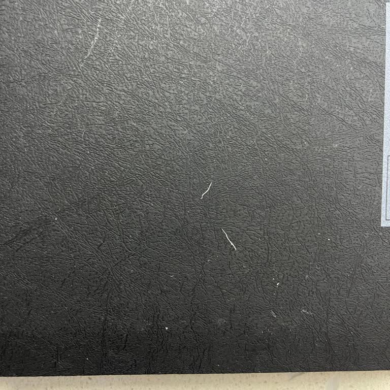 Lezita Piliç Schnitzel Ürünün İçinden Tavuk Tüyü Çıktı, Müşteri Hizmetlerinden Yanıt Alınamadı