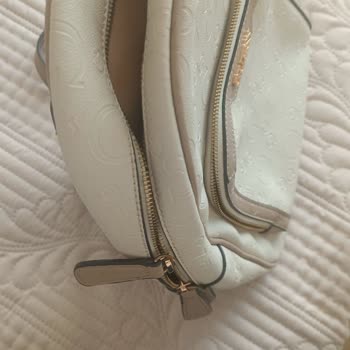 Guess Çantamın Fermuarı Garantide Bozuldu, Mağaza Kullanıcı Hatası İddia Ediyor