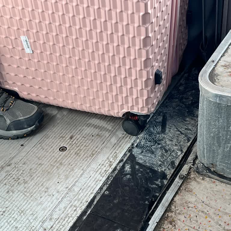 Ajet Uçuşunda Tekrarlanan Bagaj Hasarı Ve Tutanak Reddi