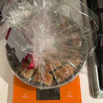 Liva Pastanesi'nde Gramaj Yanıltması Ve Fiyat Şişirilmesi