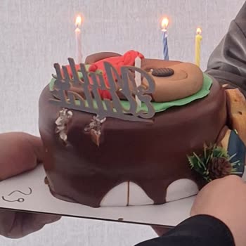 Bayat Ve Ekşimiş Yaş Pasta İçin Ücret İadesi Ve Değişim Talebi