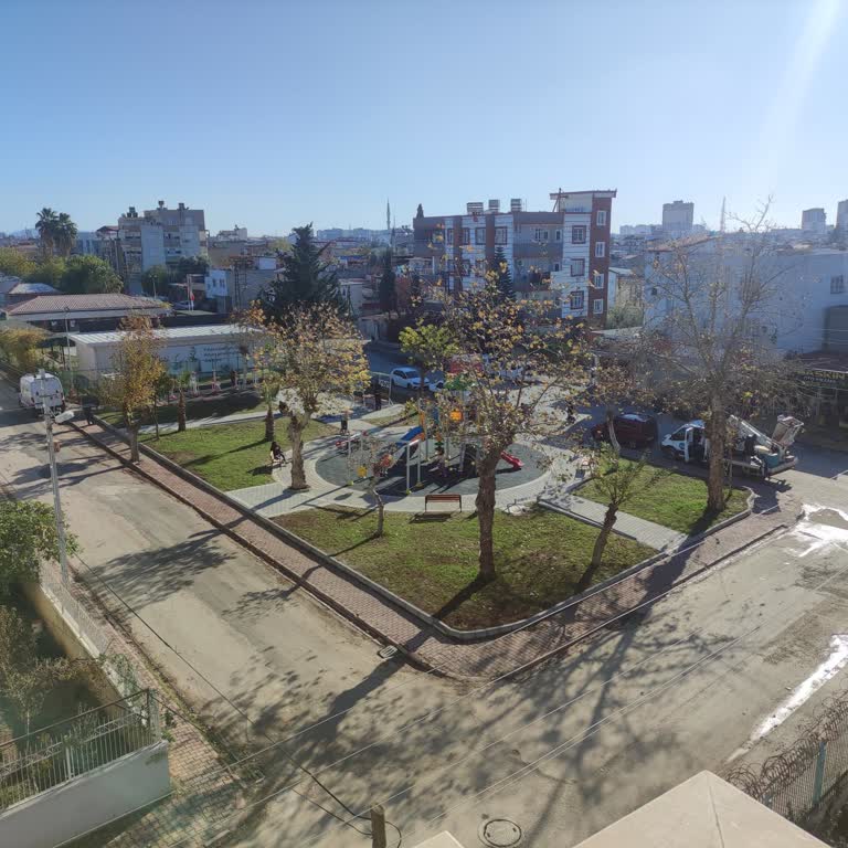 Selahaddin Eyyubi Parkında Gölge Sağlayacak Ağaçlandırma İhtiyacı