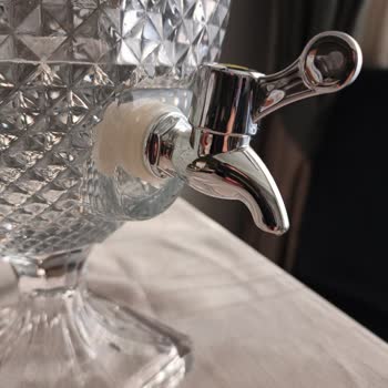 Audrey Cam Su Sebilinde Musluk Sızdırması Ve Müşteri Hizmetlerine Ulaşılamaması