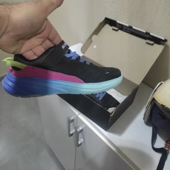 Skechers Ayakkabısında Kısa Sürede Yan Yırtılma Ve Değişim Talebi