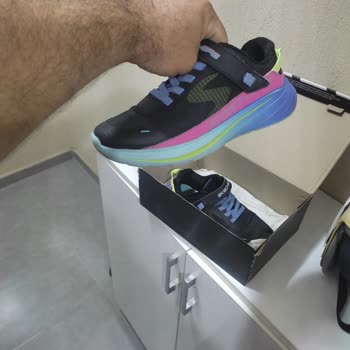 Skechers Ayakkabısında Kısa Sürede Yan Yırtılma Ve Değişim Talebi