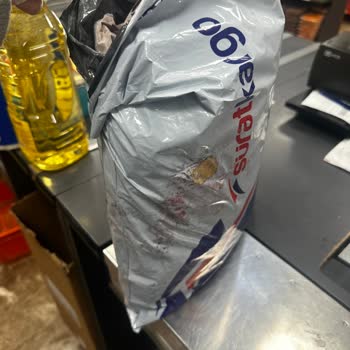 Sürat Kargo Şubesinden Teslim Edilen Paketin Kirli Ve Kullanılamaz Olması