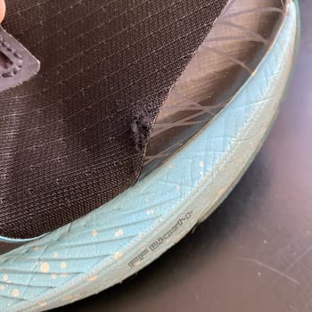 Asics Novablast Ayakkabım 6 Ayda Yırtıldı, Trendyol Ve Marka Sorumluluk Reddi