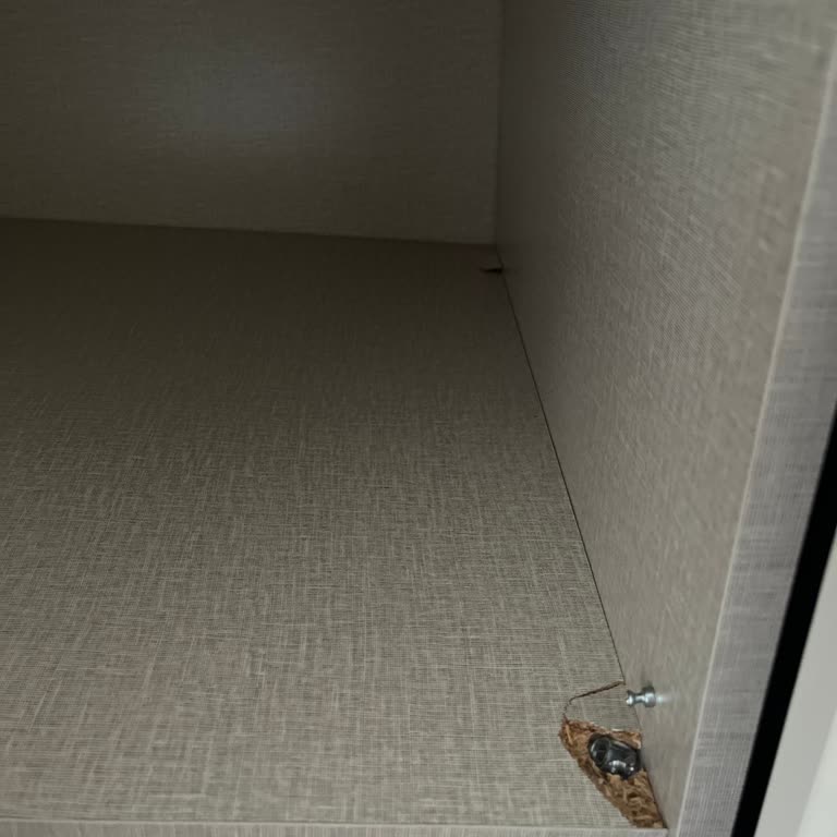 Kelebek Mobilya'dan Alınan Yatak Odası Takımının Rafı 3 Ayda Çöktü, Kalite Sözleri Yalanlandı