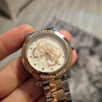 Guess Saatinde İç Cam Buharı Sorunu Garantili Değişim Talebi