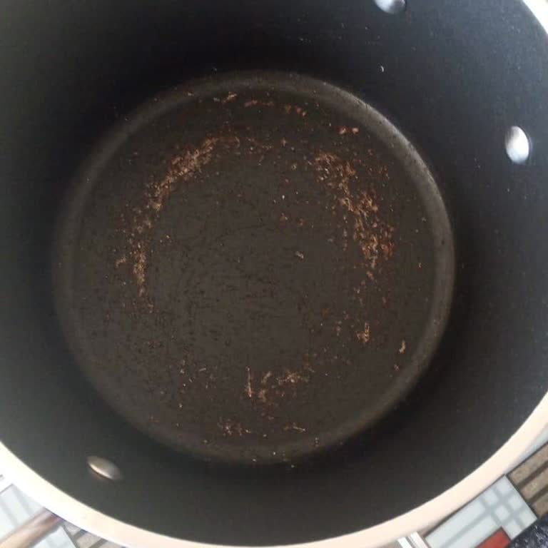 Titanyum Tencere Takımında Soyulma Ve Kabarma Nedeniyle Değişim Talebi