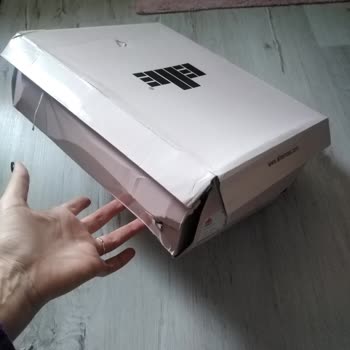 Elle Ayakkabı’da Defolu Botlar ve Kırık Kutulara Karşı 18 Bin TL’lik Tam İade Talebi