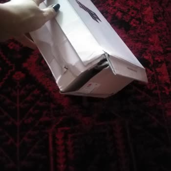 Elle Ayakkabı’da Defolu Botlar ve Kırık Kutulara Karşı 18 Bin TL’lik Tam İade Talebi