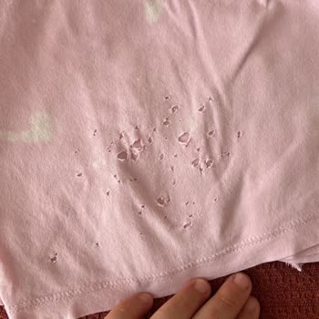 Bosch Çamaşır Makinesinde Tişörtlerde Deliklenme Sorunu Ve Servis Yetersizliği