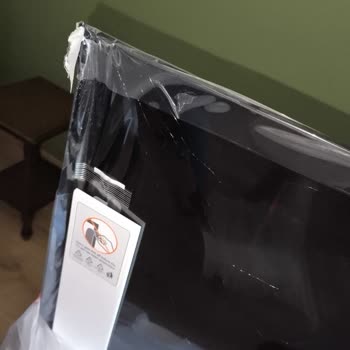 Kırık Televizyon Teslimi Ve Ücretsiz Değişim Talebi Media Markt'tan