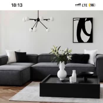 Karyola Hâlâ Gelmedi, Köşe Koltukta Yastıklar Eksik