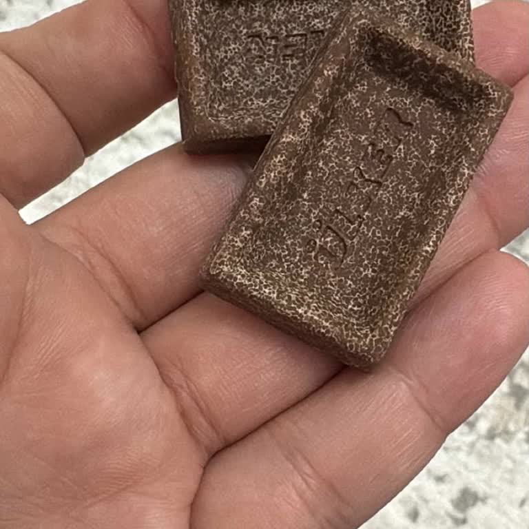 Ülker Napoliten Çikolata Üzerindeki Beyaz Lekeler Ve Cevap Almama