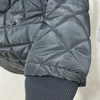 Armine Mağazasındaki Hatalı Mont İçin Değişim Talebi