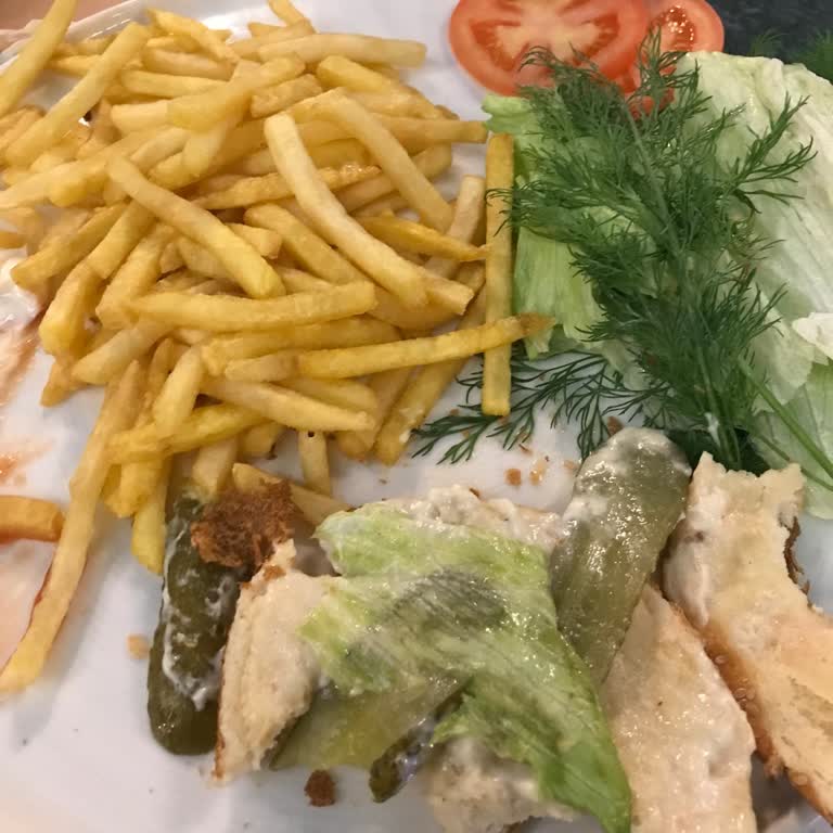 Kızılay Özsüt’te Çiğ Ve Kötü Kokulu Hamburger Nedeniyle Gıda Zehirlenmesi