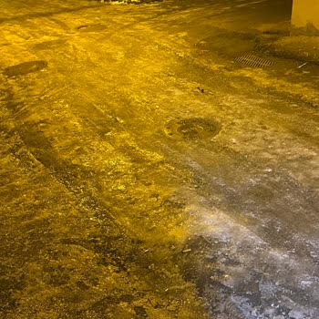 İlkadım Sokak’ta Buzlanma Nedeniyle Araç Kayması Ve Güvenlik Riski