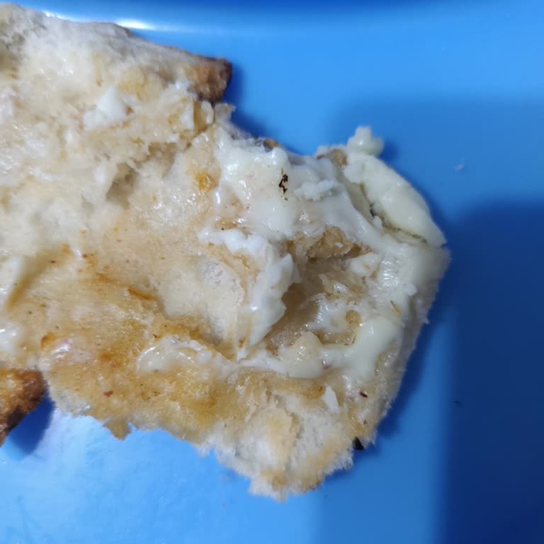 Ülker İçim Taze Kaşar Peyniri Bozulmuş, Tadı Ekşi Ve Eritme Sorunu