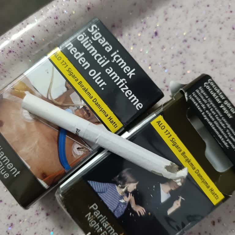 Parliament Night Blue Sigara Paketi Boş Uç Sorunu
