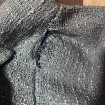 DeFacto'dan Gelen Yırtık Etek İçin Değişim Talebi