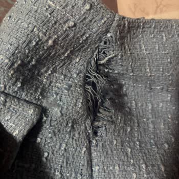 DeFacto'dan Gelen Yırtık Etek İçin Değişim Talebi