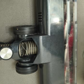 Onvo Dikey Şarjlı Süpürgede Hortum Yırtılması Ve Kısa Şarj Süresi Garanti Kapsamında Çözülmeli