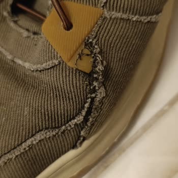 Dockers Ayakkabısının Yan Tarafı 6 Ayda Yırtıldı, Üretim Hatası Reddi