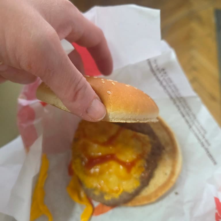 Soğuk Ve Beklenmeyen Yemek, İade Reddi Ve Çocuk İçin Zor Sipariş Deneyimi