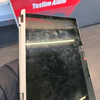 Lenovo TAB5 Tablet Menteşesi Kullanım Sırasında Kırıldı, Garanti Kapsamı Reddi