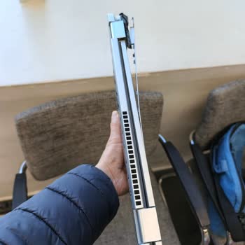 Lenovo TAB5 Tablet Menteşesi Kullanım Sırasında Kırıldı, Garanti Kapsamı Reddi