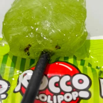 Kapanmış Şeker Paketi İçinde Karınca Keşfi Hijyen Güvencesini Sarsıyor