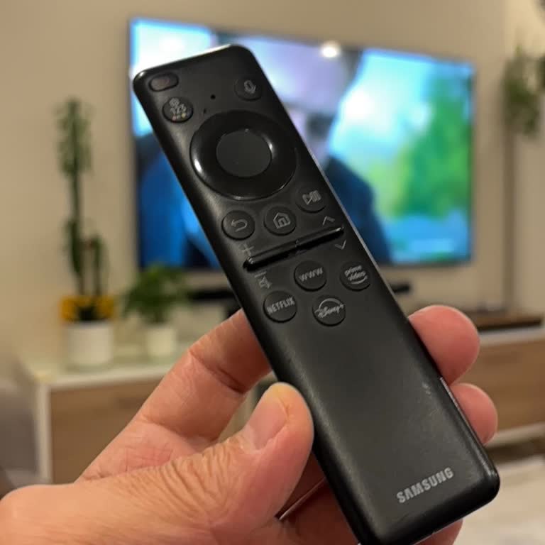 Solar Akıllı Kumanda Şarjı Hızla Bitiyor, Ücretsiz Değişim Talebi