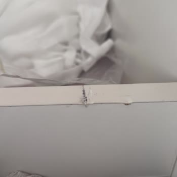 Asimo Mobilya’da Kırılan Yatak Bazası Ve Eksik Makyaj Aynası Pufu İçin Hızlı Çözüm Talebi