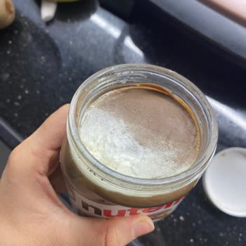 Nutella Cam Kavanozunda Bozulmuş Ürün Ve Kirvem Market İletişimsizliği