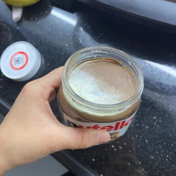 Nutella Cam Kavanozunda Bozulmuş Ürün Ve Kirvem Market İletişimsizliği