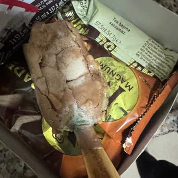 Küflü Magnum Dondurması Sağlık Riski