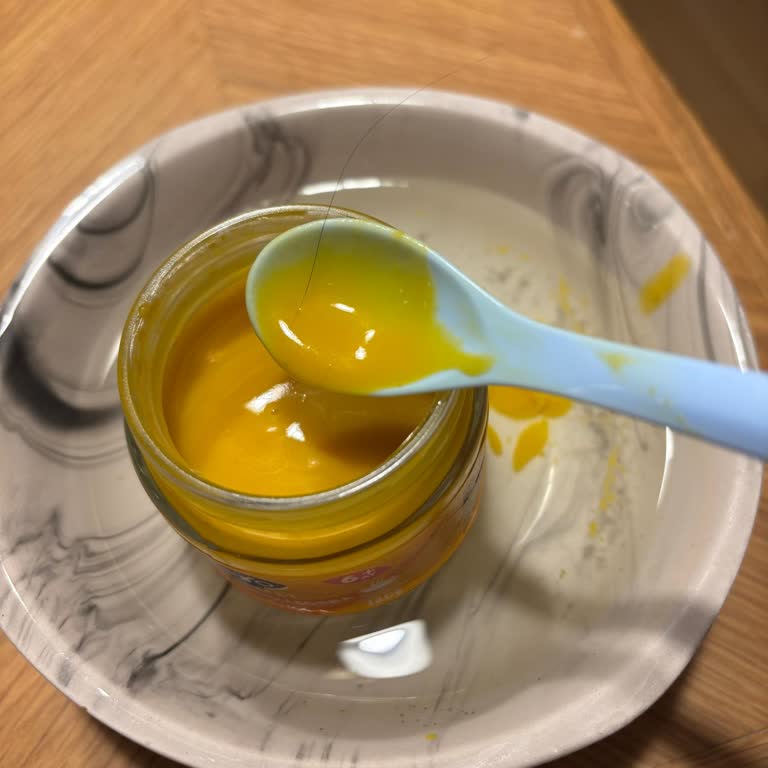 Ülker Hero Baby Kavanozunda Uzun Siyah Saç Bulundu