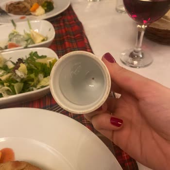 Dedeman Palandöken Ski Lodge Yılbaşı Akşamı Boş Tuzluk Ve Yetersiz Yemek Nedeniyle Değer Görmeme