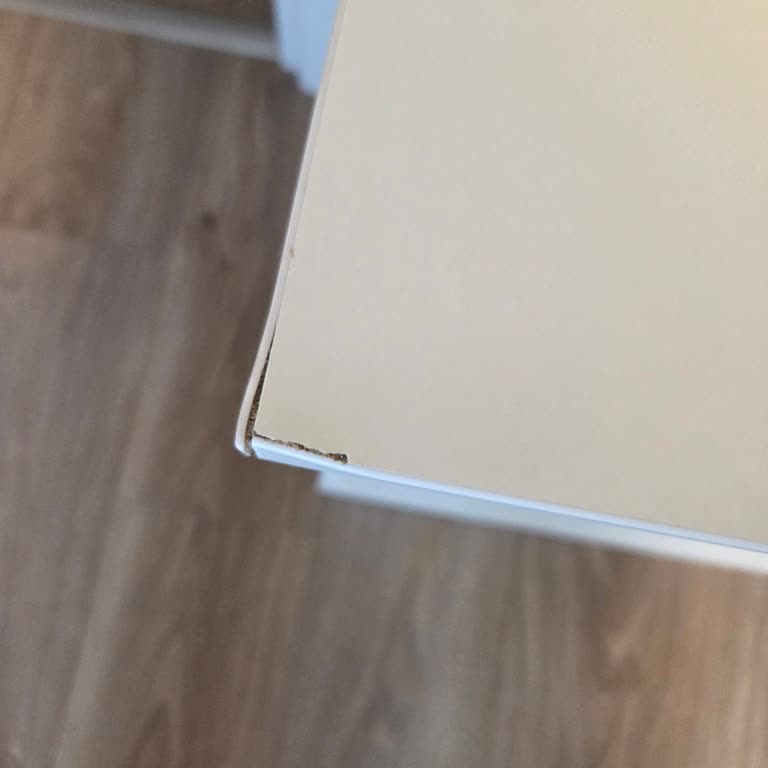 IKEA Bayrampaşa'da Çocuk Şifonyerinde Kırık Parça, Değişim Talebi