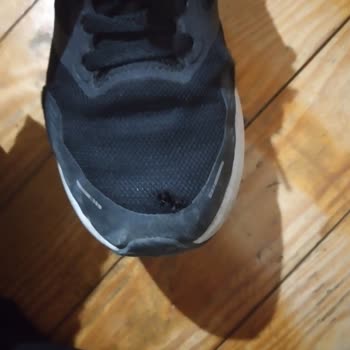 Kısa Sürede Yırtılan Ayakkabının Üretim Kusurlu Olduğu İddiası Ve Değişim Talebi