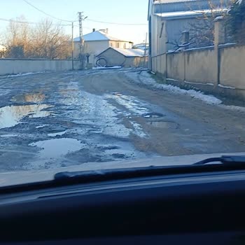 Alaçam Belediyesi Köy Yolları Çamur Ve Pislik İçinde, Acil Onarım Talebi