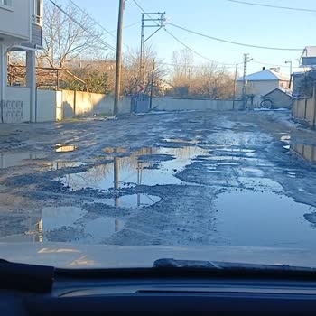 Alaçam Belediyesi Köy Yolları Çamur Ve Pislik İçinde, Acil Onarım Talebi