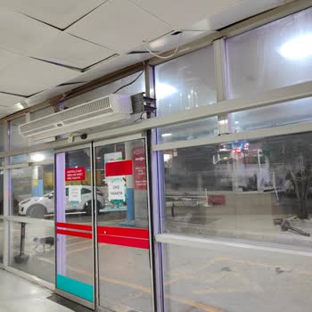 İzmir Katip Çelebi Hastanesi'nde 90 Yaşındaki Hastanın Soğuk Bekleme Alanı Ve Bozuk Kapılar!