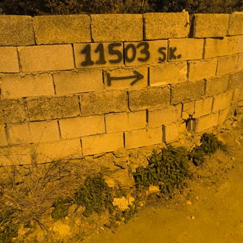 Türk Telekom’un Yer Altı Kablosu Dökümünden Çamur Ve Su Birikintisi Sorunu